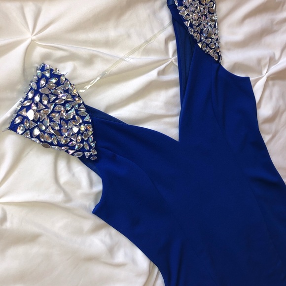 Short dress - Picture 3 of 7